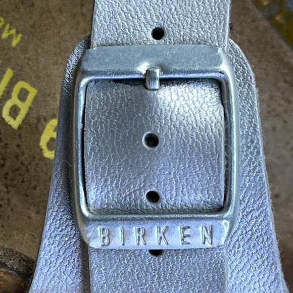 Birkenstock Women’s Metallic Silver Strap & Cork Sole Gizeh Sandals Size US 8 - Picture 7 of 9